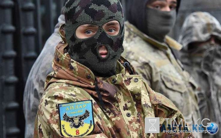 Порошенко конец: его дом окружен боевиками «Айдара», не согласными с арестом их главаря