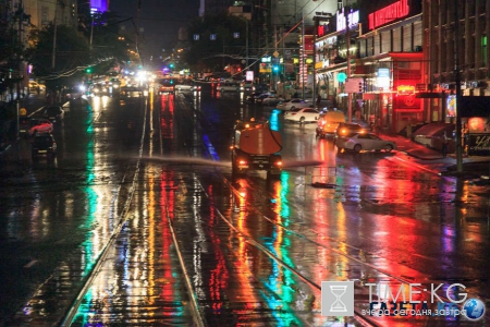 Ростовские чиновники оказывают помощь пострадавшим от стихии, фоторепортаж с места событий