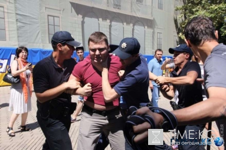 Савченко «в яйцах»: фото произошедшего ЧП в Одессе взбудоражили соцсети