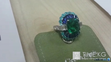 В Домодедово задержана пассажирка с кольцом Van Cleef & Arpels за 37 млн