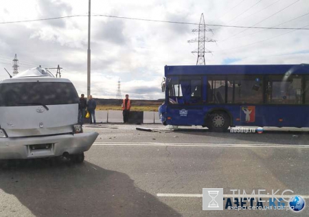 В Норильске автобус растоптал «Тойоту» с молодой девушкой внутри