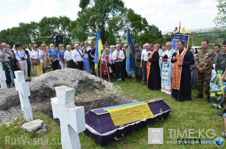 Во Львове с воинскими почестями перезахоронили эсесовцев (ФОТО, ВИДЕО)
