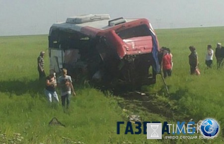 Жертвами крупного ДТП с автобусом в Казахстане стали двое россиян (ФОТО)