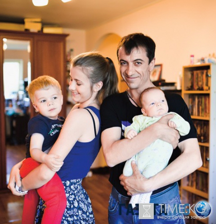 Житель Волгограда один воспитывает троих детей после смерти жены