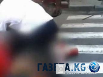 В Сеть попало видео, как еще живого Шеремета вытаскивают из машины