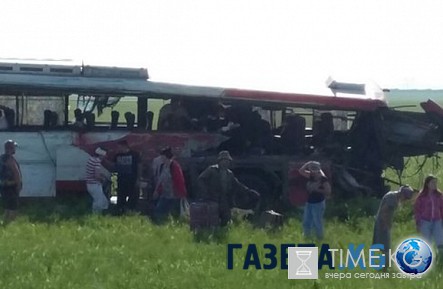 Жертвами крупного ДТП с автобусом в Казахстане стали двое россиян (ФОТО) Жертвами крупного ДТП с автобусом в Казахстане стали двое россиян (ФОТО)