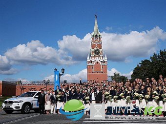 Медведев вручил призерам Олимпиады автомобили BMW российской сборки