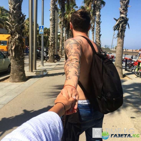 «Гениталиями должен гордиться муж»: Анну Седокову осудили за откровенные фото на отдыхе