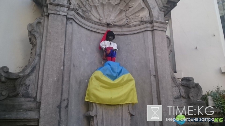 Писающего мальчика переодели в казака (фото)