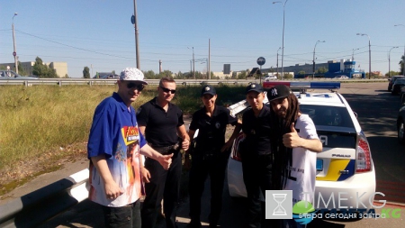 Полиция хотела арестовать группу Green Grey за ограбление банка (фото, видео)