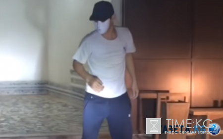 «Странные танцы»: так зажигательно вам машину точно не мыли