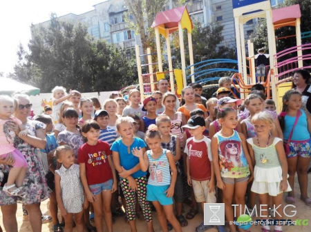 В Крыму состоялось открытие новой, современной детской площадки