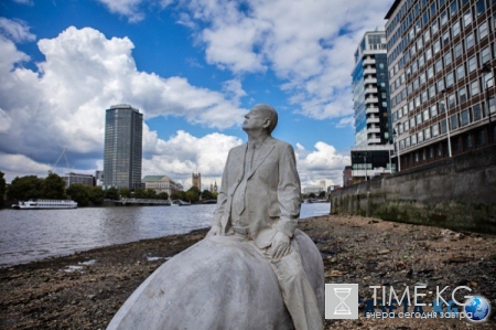В Лондоне появились исчезающие скульптуры (фото, видео)