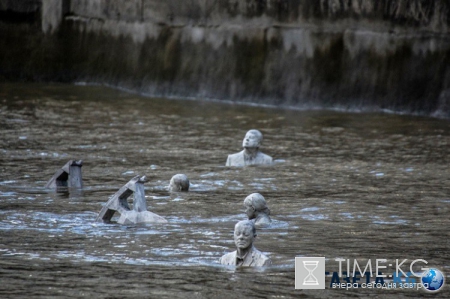 В Лондоне появились исчезающие скульптуры (фото, видео)