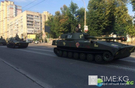 Военная техника испортила киевские дороги (фото)