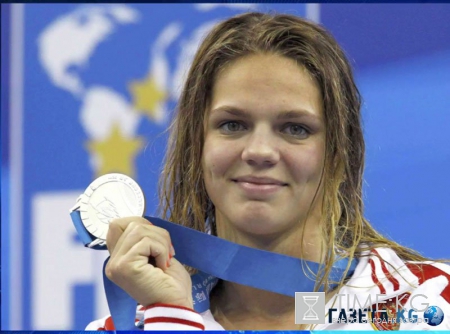 Юлия Ефимова выиграла серебро: пловчиха со слезами на глазах прокомментировала свой результат