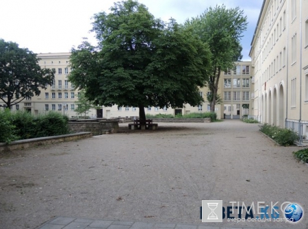 Жители бывшей ГДР: СССР нас бросил, а западные немцы ограбили и превратили в колонию