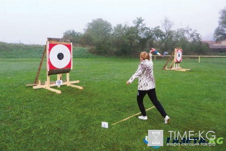 Двойник Ангелы Меркель метает ножи в Рязанской области