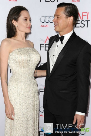 Хаос, переодевания и драки: шокирующие подробности семейной жизни Джоли и Питта