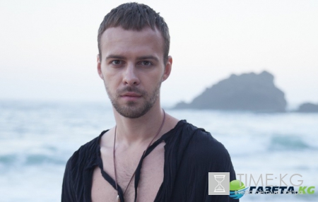 Макс Барских превратил ангела Victoria's Secret в русалку (видео)