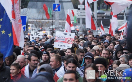 Минский майдан: оппозиционеры требуют честных парламентских выборов.