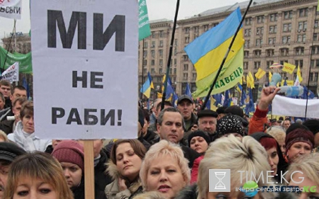 «Мы не рабы»: В Днепре массовые марши протеста