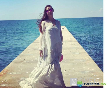 «Не беременна ли вы, голубушка?» — Оксана Фёдорова прячет животик