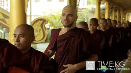 Ведущий «Орла и Решки» побрился налысо и ушел в монастырь (фото)