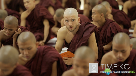 Ведущий «Орла и Решки» побрился налысо и ушел в монастырь (фото)