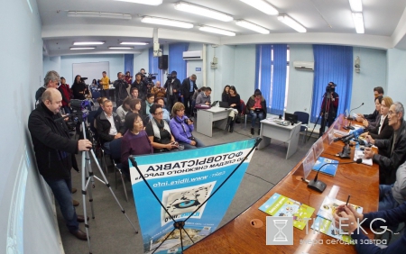 Экологический проект «По следам снежного барса» презентовал вторую книгу Экологический проект «По следам снежного барса» презентовал вторую книгу