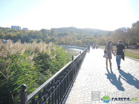 Кишиневская осень. Замечательный октябрьский день на Комсомольском озере