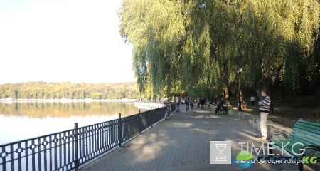 Кишиневская осень. Замечательный октябрьский день на Комсомольском озере