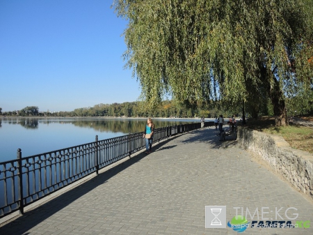 Кишиневская осень. Замечательный октябрьский день на Комсомольском озере