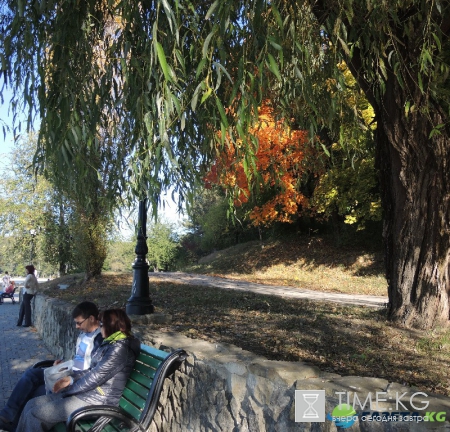 Кишиневская осень. Замечательный октябрьский день на Комсомольском озере