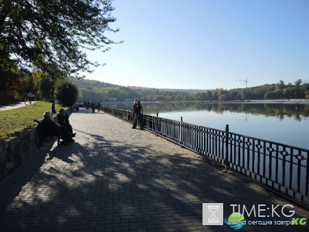 Кишиневская осень. Замечательный октябрьский день на Комсомольском озере