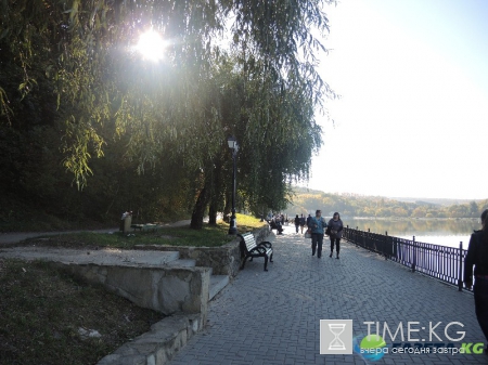 Кишиневская осень. Замечательный октябрьский день на Комсомольском озере