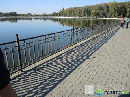 Кишиневская осень. Замечательный октябрьский день на Комсомольском озере