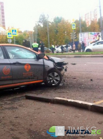 Смоьленрете ДТП на аутбвсноой овонатксе в Мсокве плопао на ВИЕДО