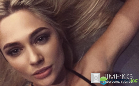 «Женщина вамп»: Горячая поза Натальи Рудовой будоражит фантазии поклонников