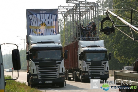 Зваженi та щасливi-6 создали пробку на весь Киев
