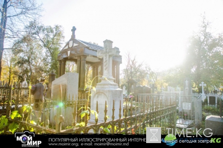 Армянское кладбище в Кишиневе. Очень красивые осенние фото.