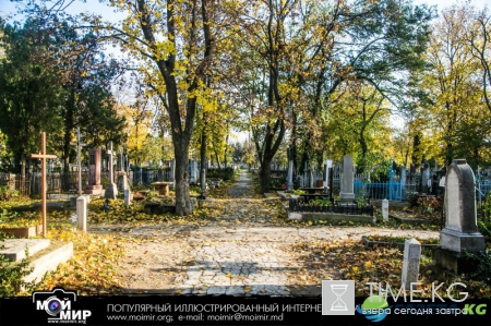 Армянское кладбище в Кишиневе. Очень красивые осенние фото.