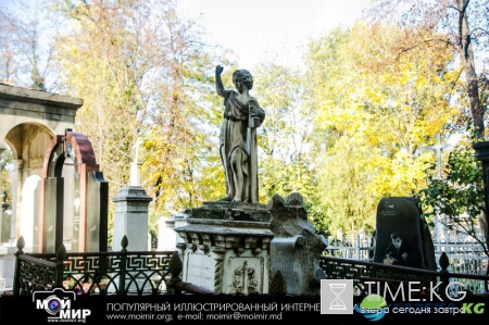 Армянское кладбище в Кишиневе. Очень красивые осенние фото.