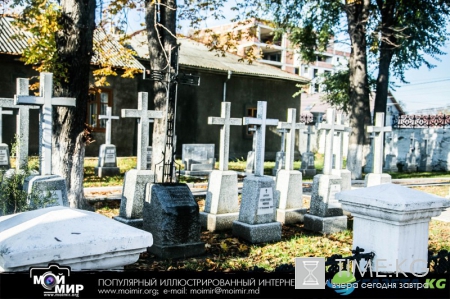 Армянское кладбище в Кишиневе. Очень красивые осенние фото.