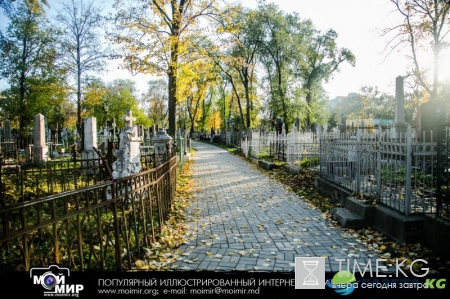 Армянское кладбище в Кишиневе. Очень красивые осенние фото.