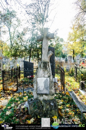 Армянское кладбище в Кишиневе. Очень красивые осенние фото.