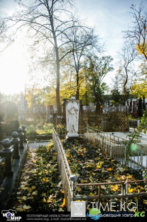 Армянское кладбище в Кишиневе. Очень красивые осенние фото.