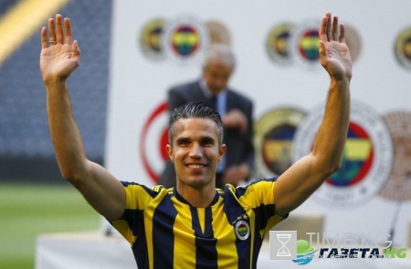 Известному футболисту чуть не вырвали глаз (видео)