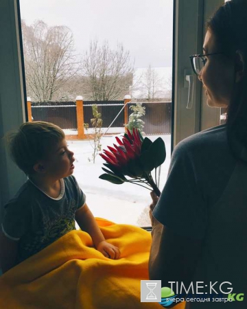 Пиар или благое дело: Эвелина Бледанс становится популярной за счет своего сына