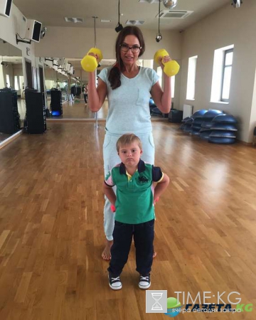 Пиар или благое дело: Эвелина Бледанс становится популярной за счет своего сына